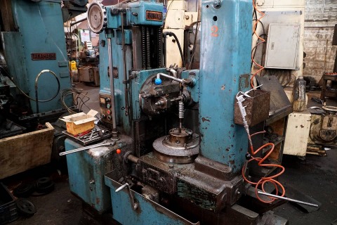 เครื่องล้อเฟือง